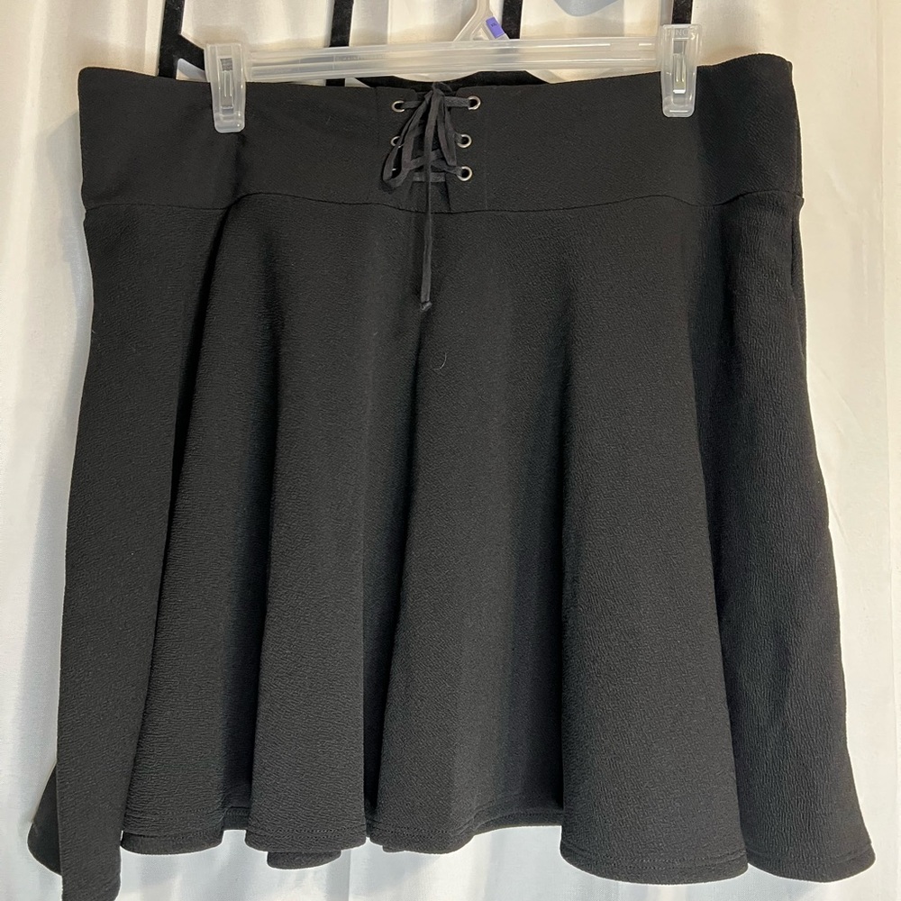 Hot Topic Midnight Hour Skater Lace Up Skirt